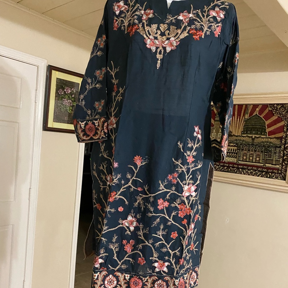 Pakistani dresses new size medium